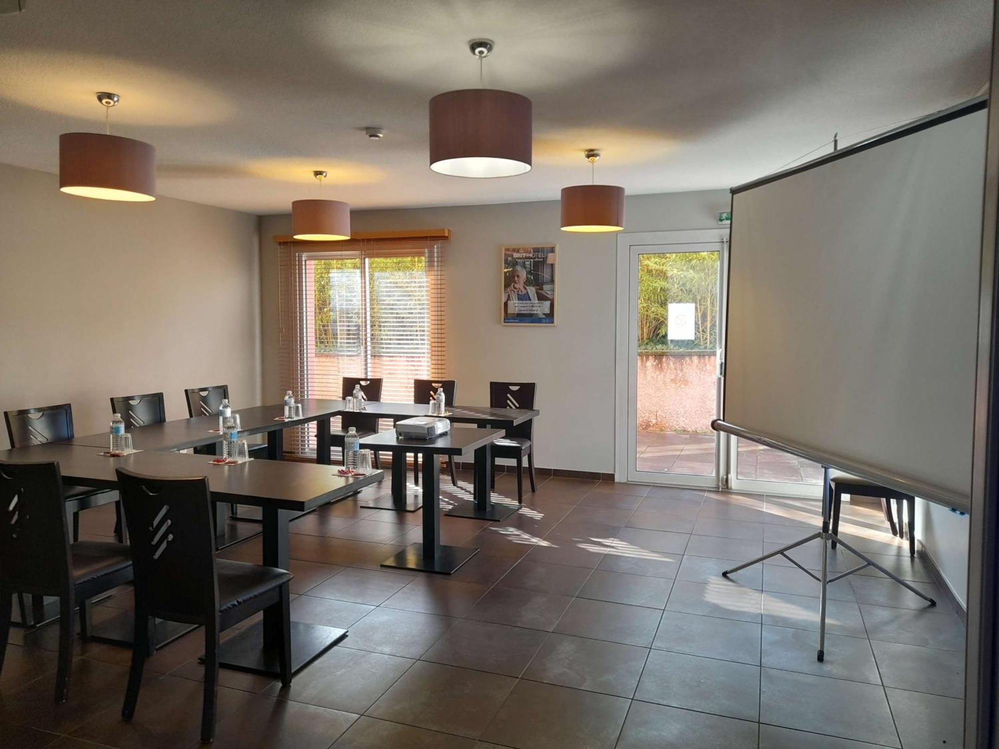 Brit Hotel Confort Montauban Luaran gambar