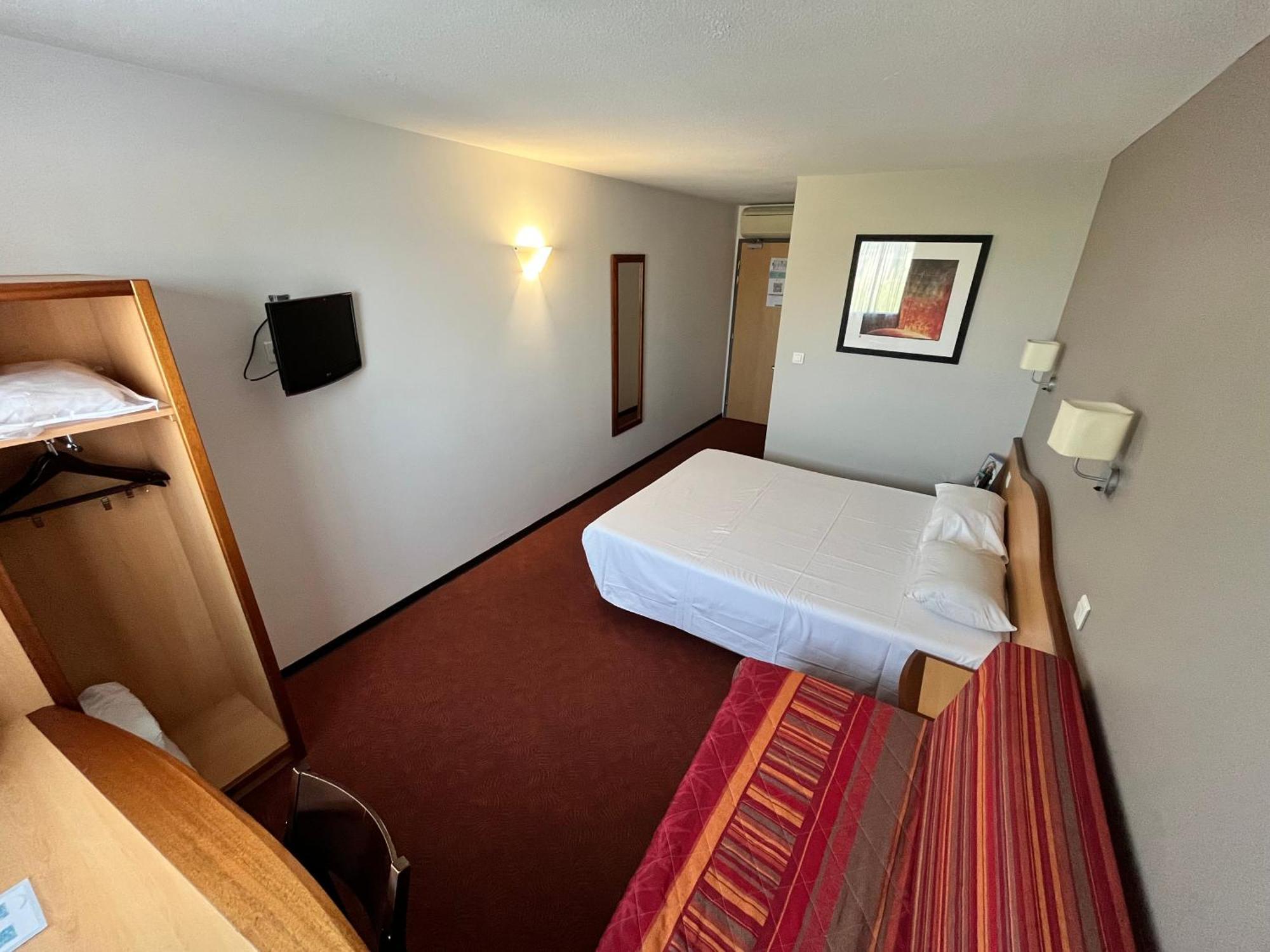 Brit Hotel Confort Montauban Luaran gambar