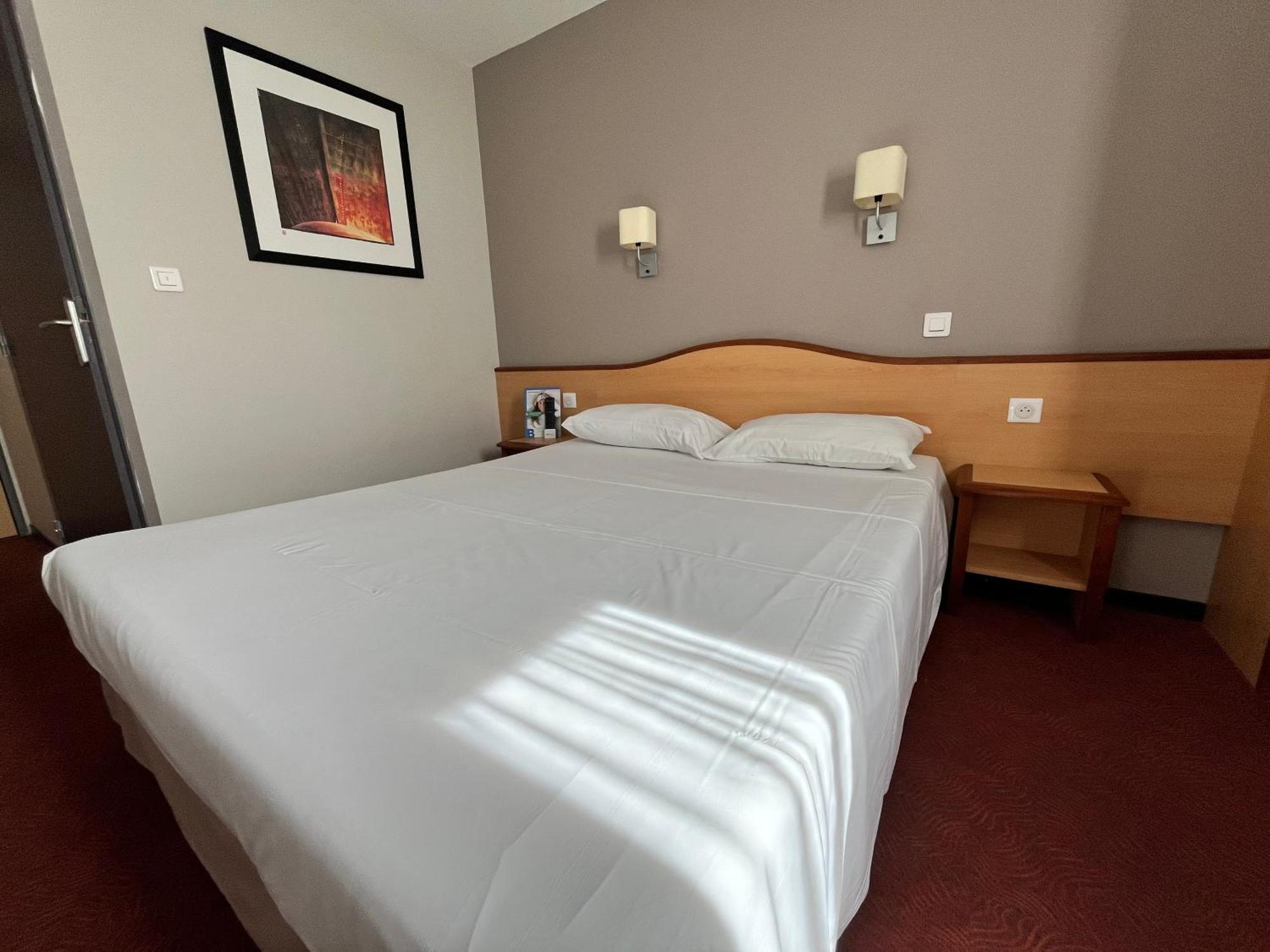 Brit Hotel Confort Montauban Luaran gambar