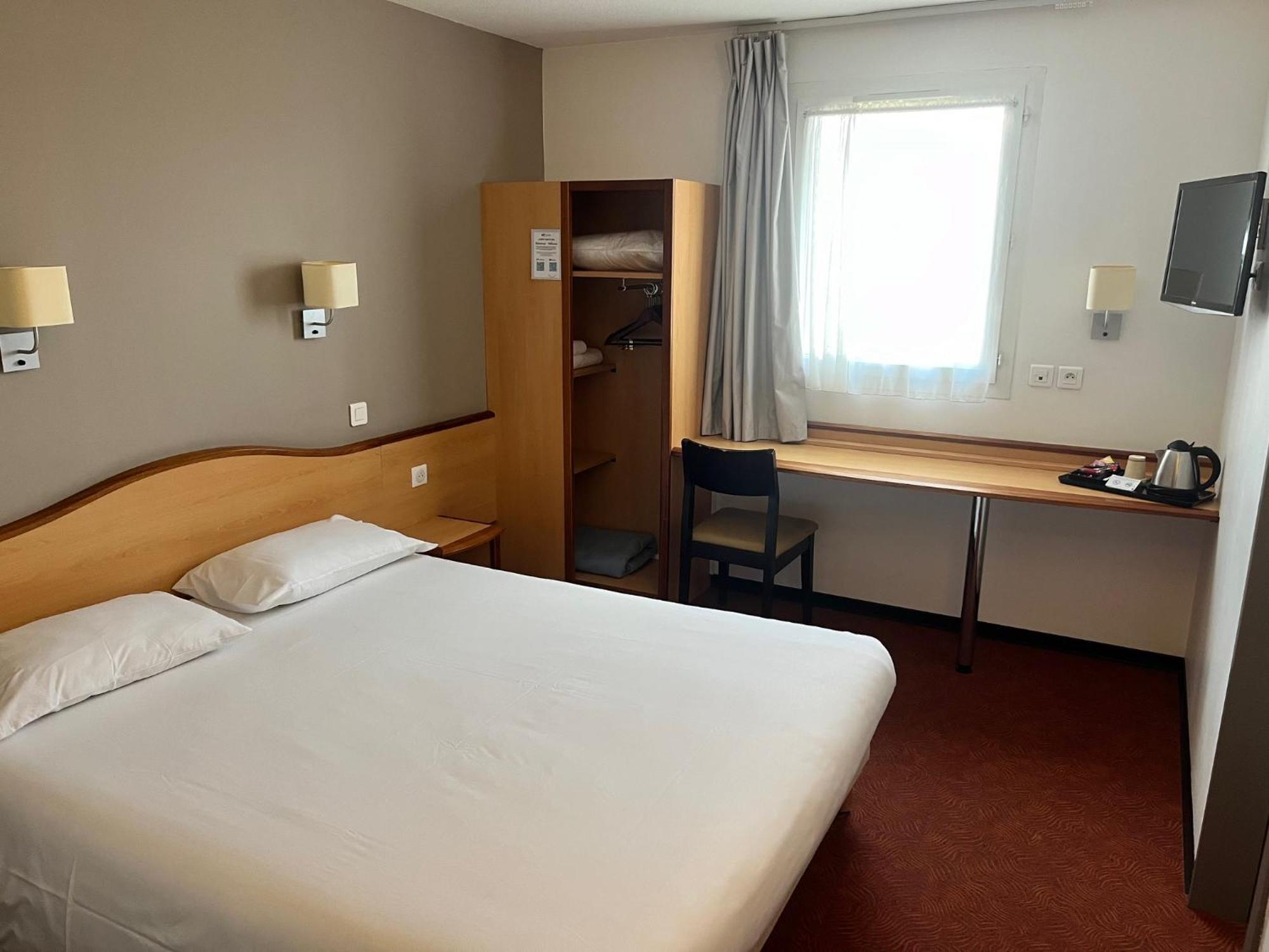 Brit Hotel Confort Montauban Luaran gambar