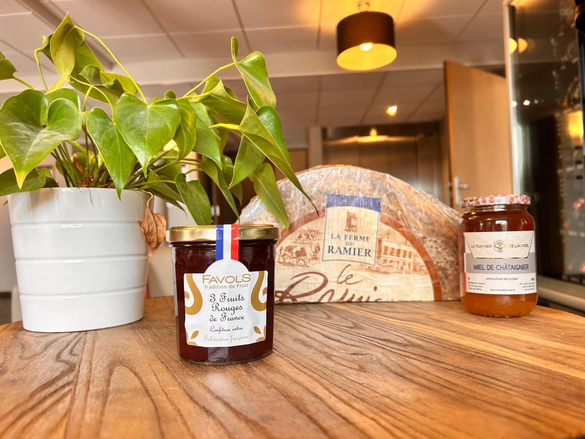 Brit Hotel Confort Montauban Luaran gambar