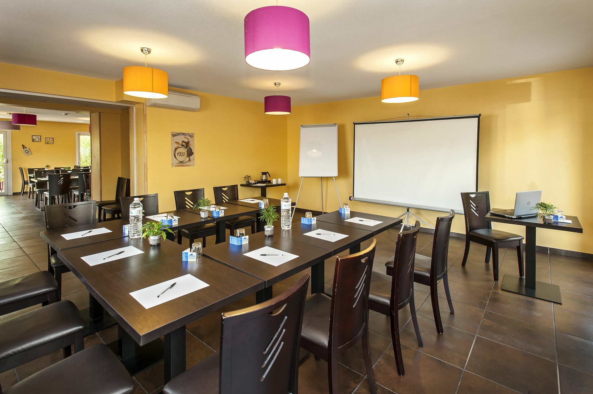 Brit Hotel Confort Montauban Luaran gambar