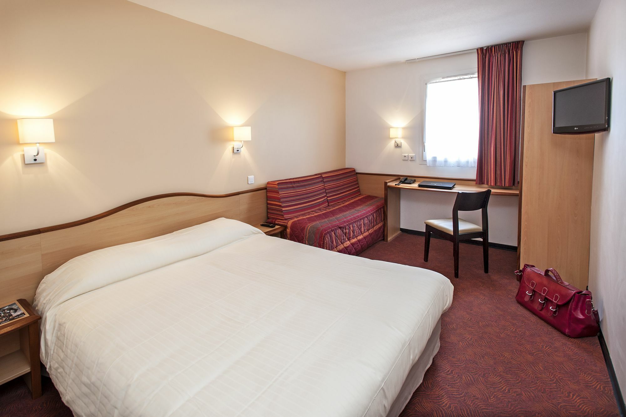 Brit Hotel Confort Montauban Luaran gambar